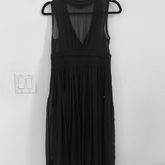 Black LBD Banana Republic Silk dress - Picture 6 of 8
